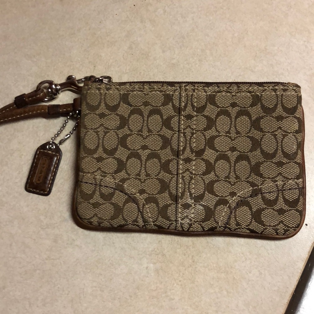 CLASSIC COACH WRISTLET
